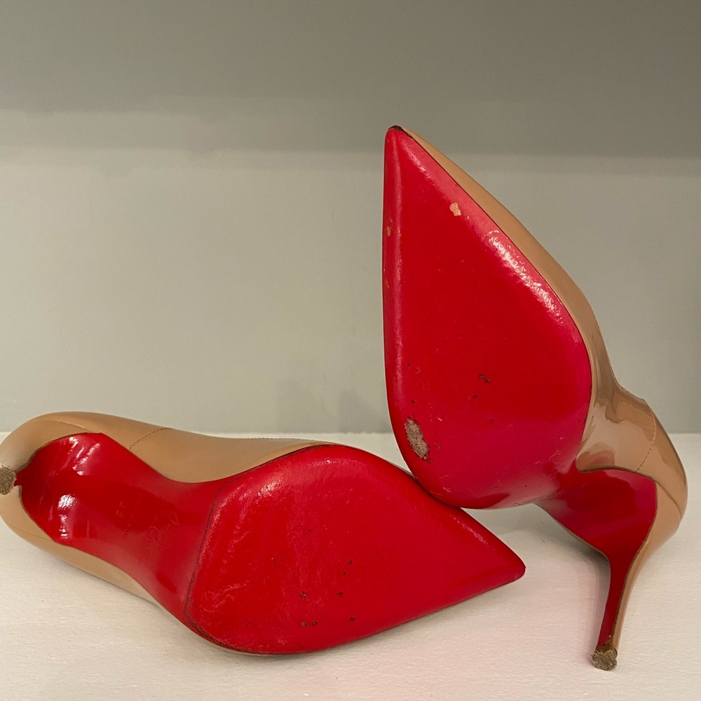 “””SOLD””” Christian Louboutin So Kate Pumps